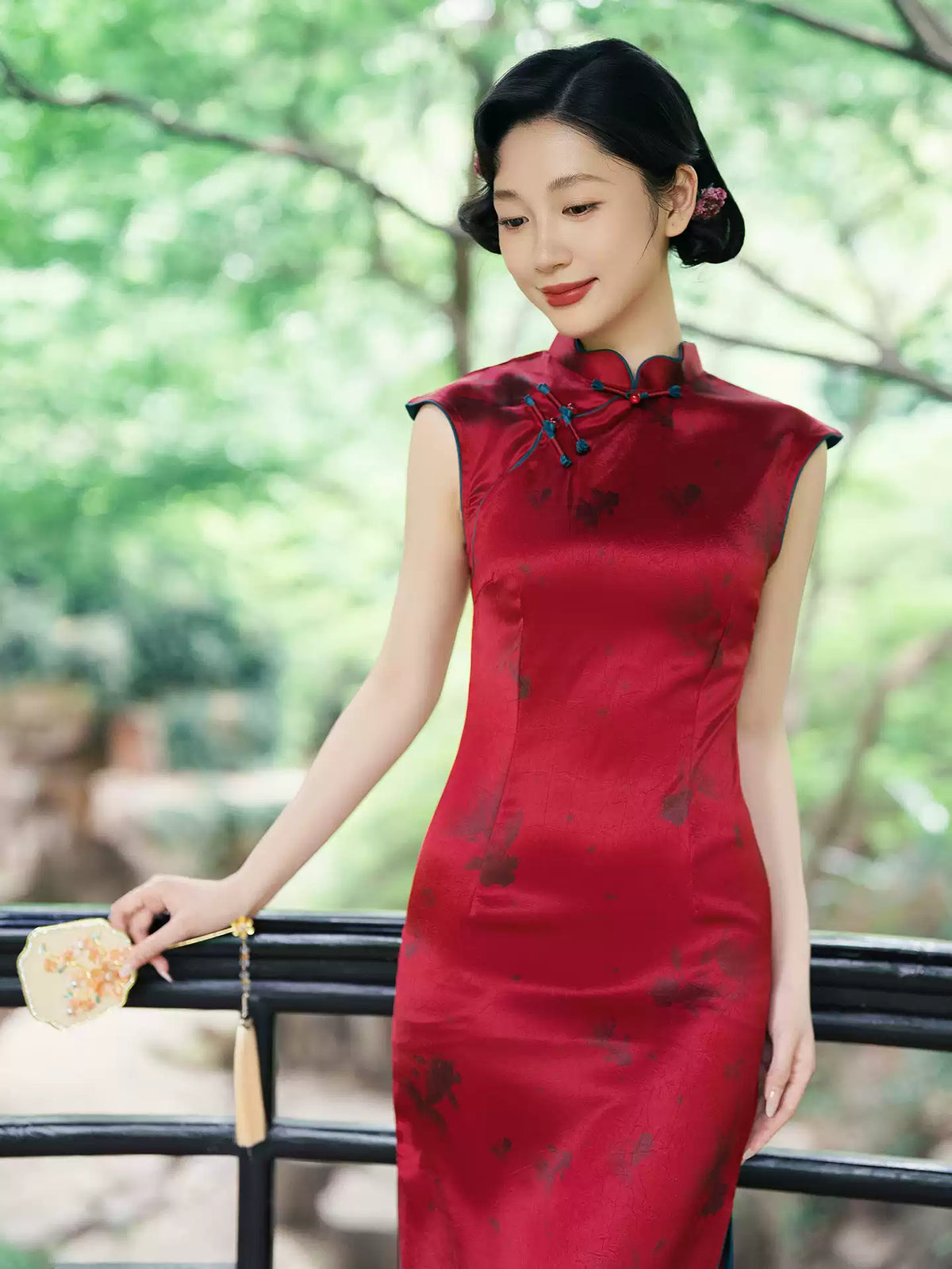 Crimson Red Sleeveless Goldfish Qipao Dress