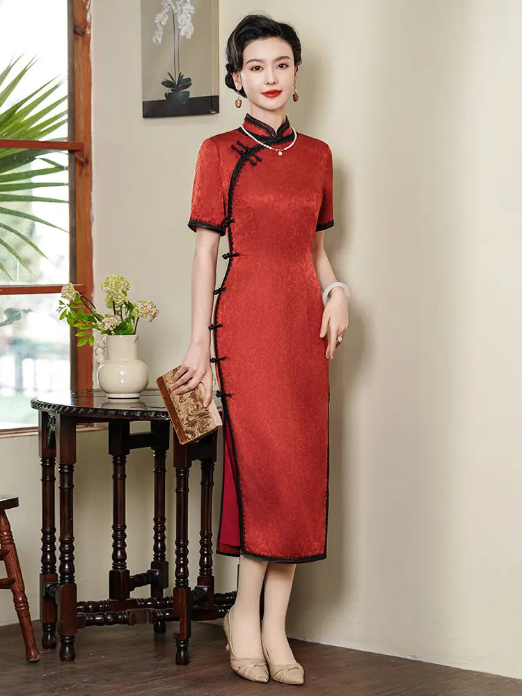 Vintage Red Short Sleeve Silk Jacquard Qipao