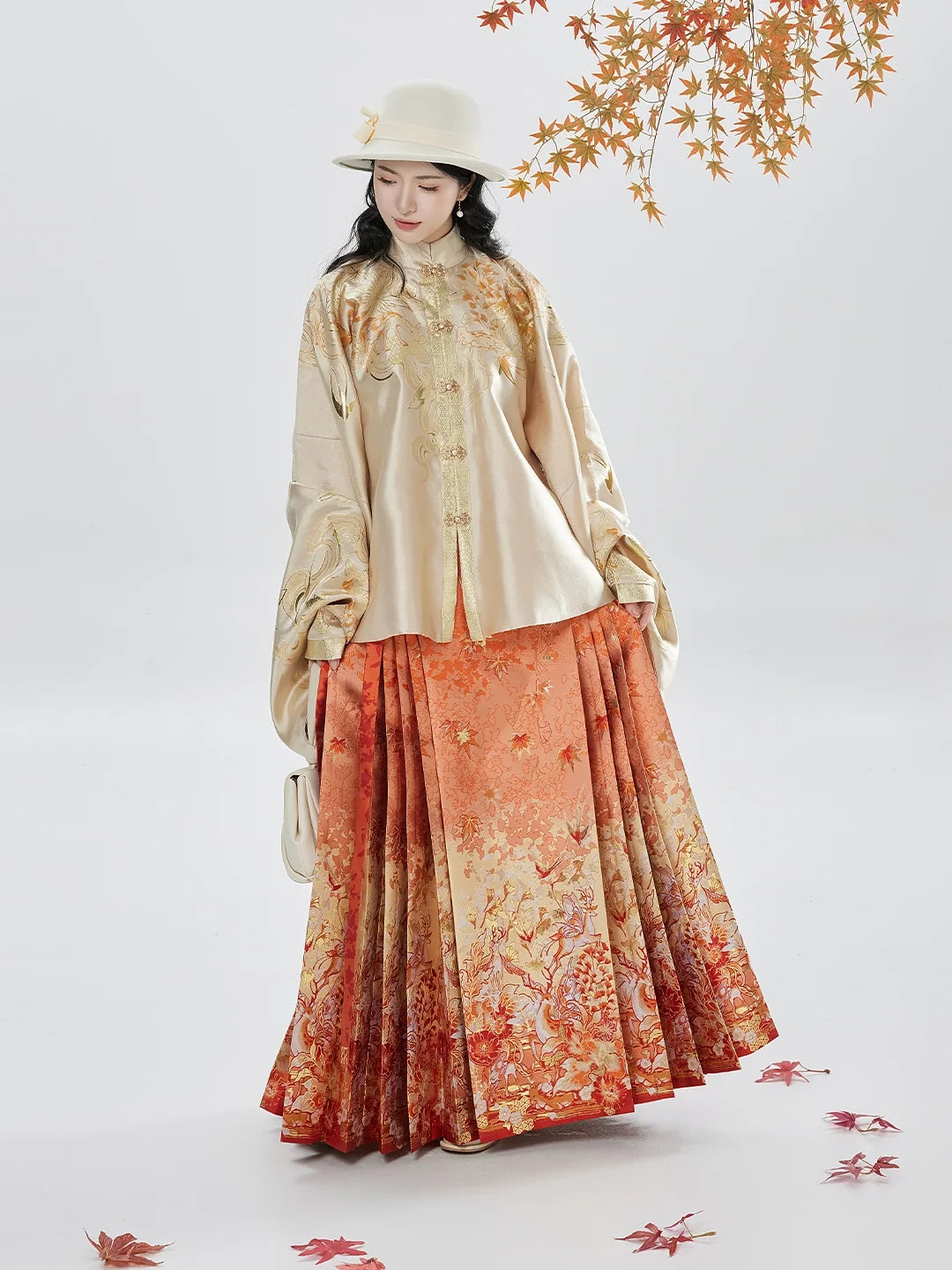 Ming Dynasty Pipa Sleeve Top & Mamian Skirt Hanfu Set | Brewing Golden Autumn 酿金秋