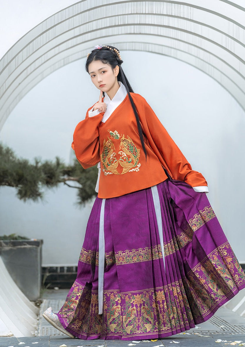 Golden Adoration | Ming Ma Mian Skirt (金妆花)