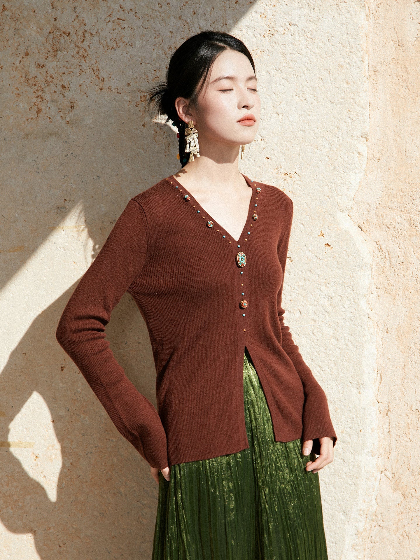 New Chinese Style V-Neck Knitted Cashmere Blend Sweater - Zhuozhuo 灼灼