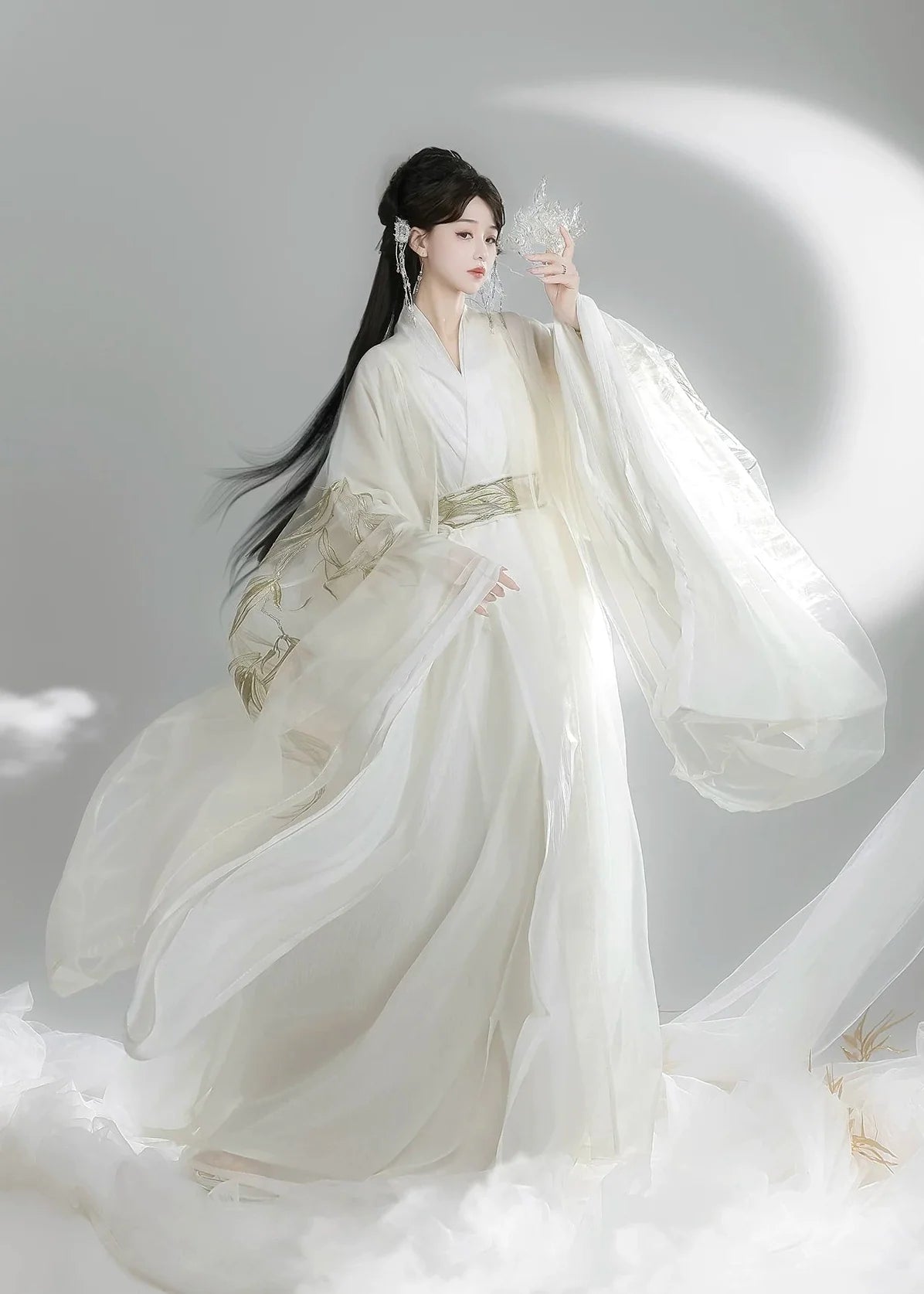 White Bamboo | 6-Piece Embroidered Hanfu (玉龙赋)