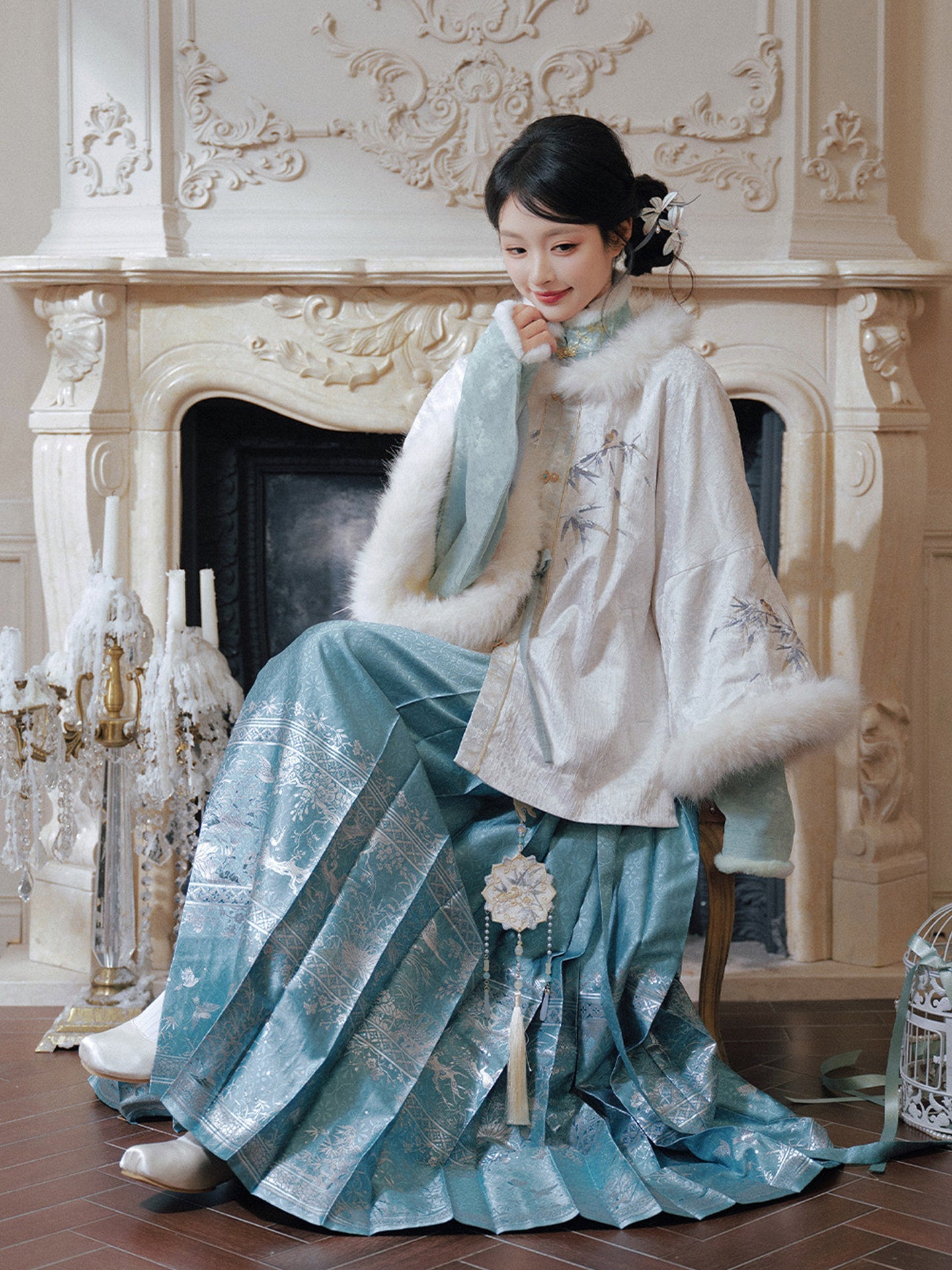 Ming Dynasty Hanfu Set with Jacket & Ocean Blue Mamian Skirt for Women | Zhaojun 昭君
