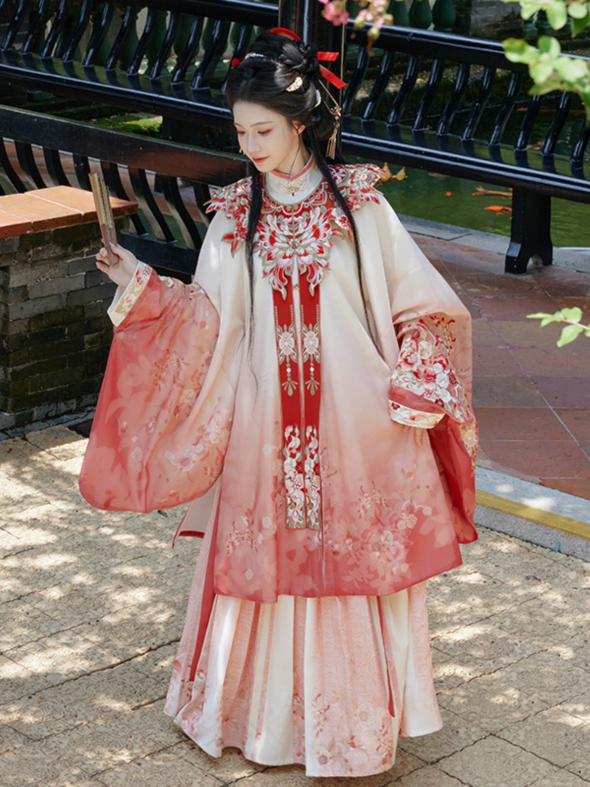 Ming Dynasty Fairytale & Butterflies Hanfu Set | Thousand Rivers Dream 千川一梦