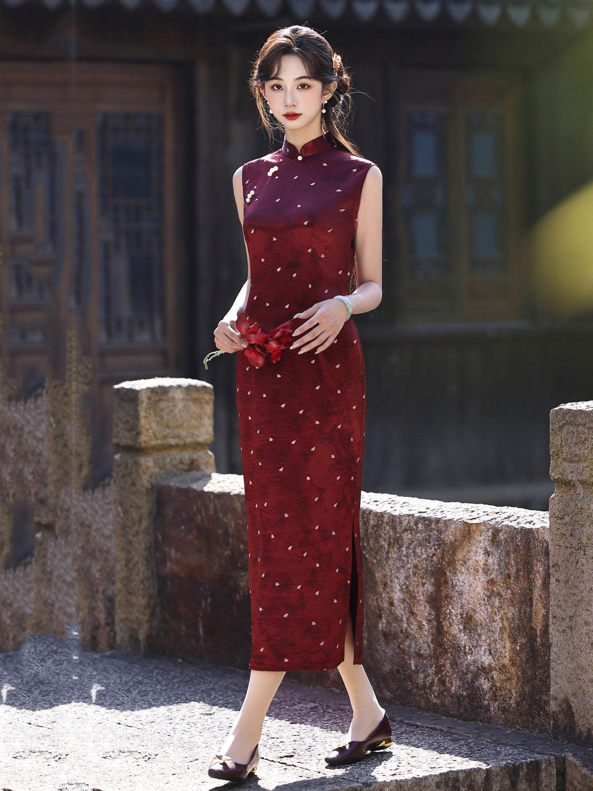 Sleeveless Hearts Midi Cheongsam | Wine