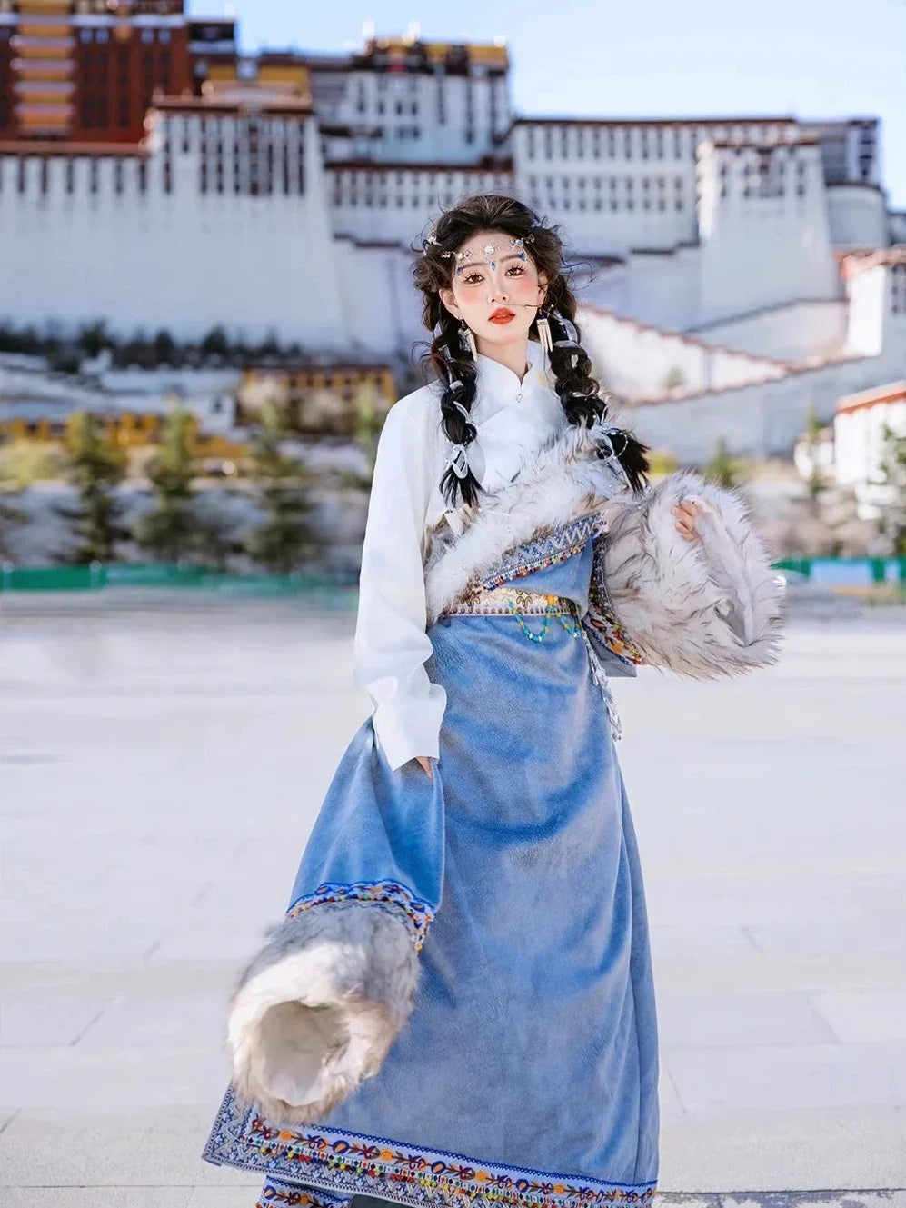 Soul of the Plateau - Spring Tibetan Embroidered Robe Ethnic Style Photography Outfit