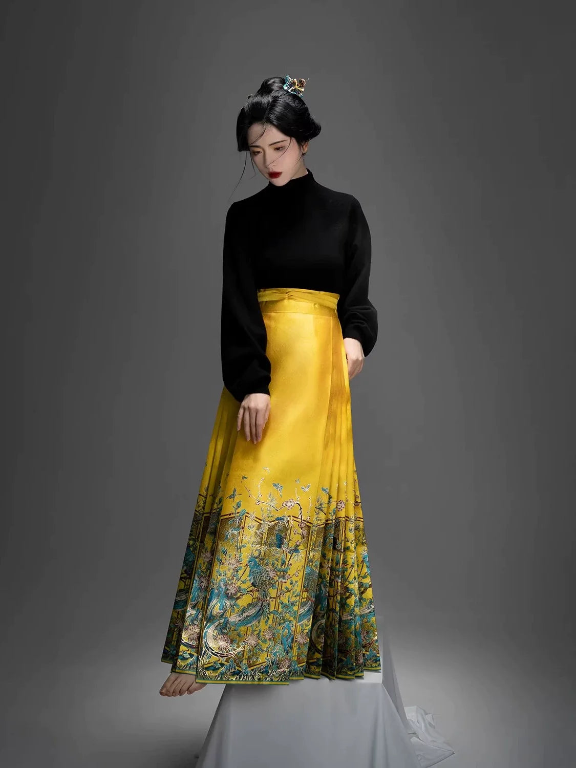 Chinese Blouse & Mamian Skirt Outfit | Kingfisher 翠鸟知还