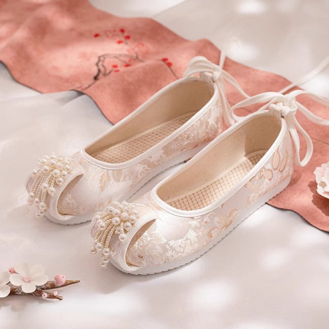 White Pearl | Embroidered Shoes(白珠)