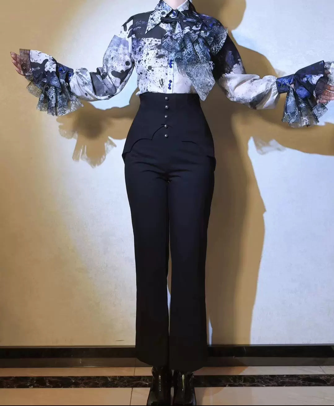 Earl of Drooping Wings - Ouji Lolita Flared Pants, Batwing Decoration