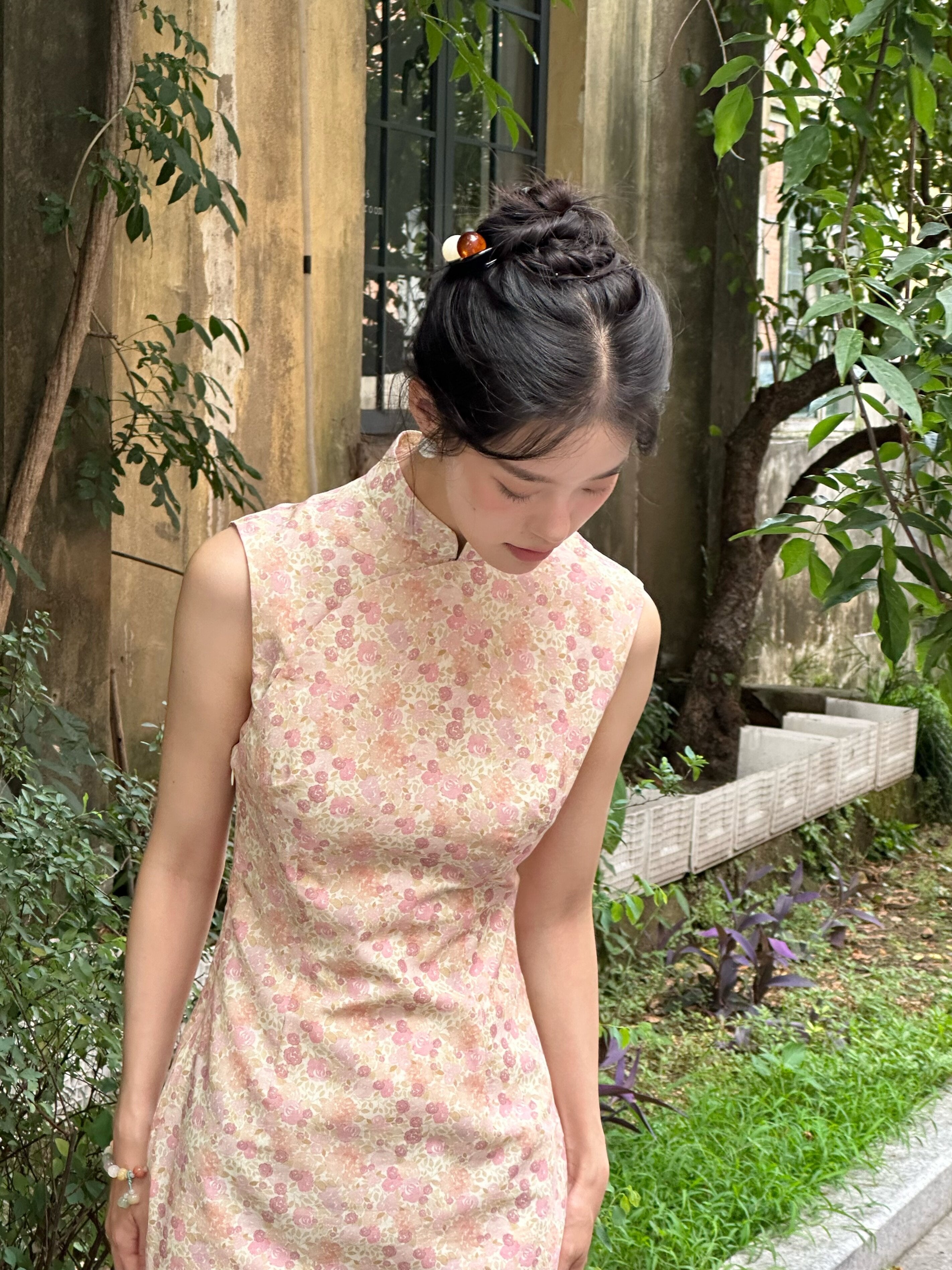 Sleeveless Cotton Retro Floral Long Cheongsam | Buji