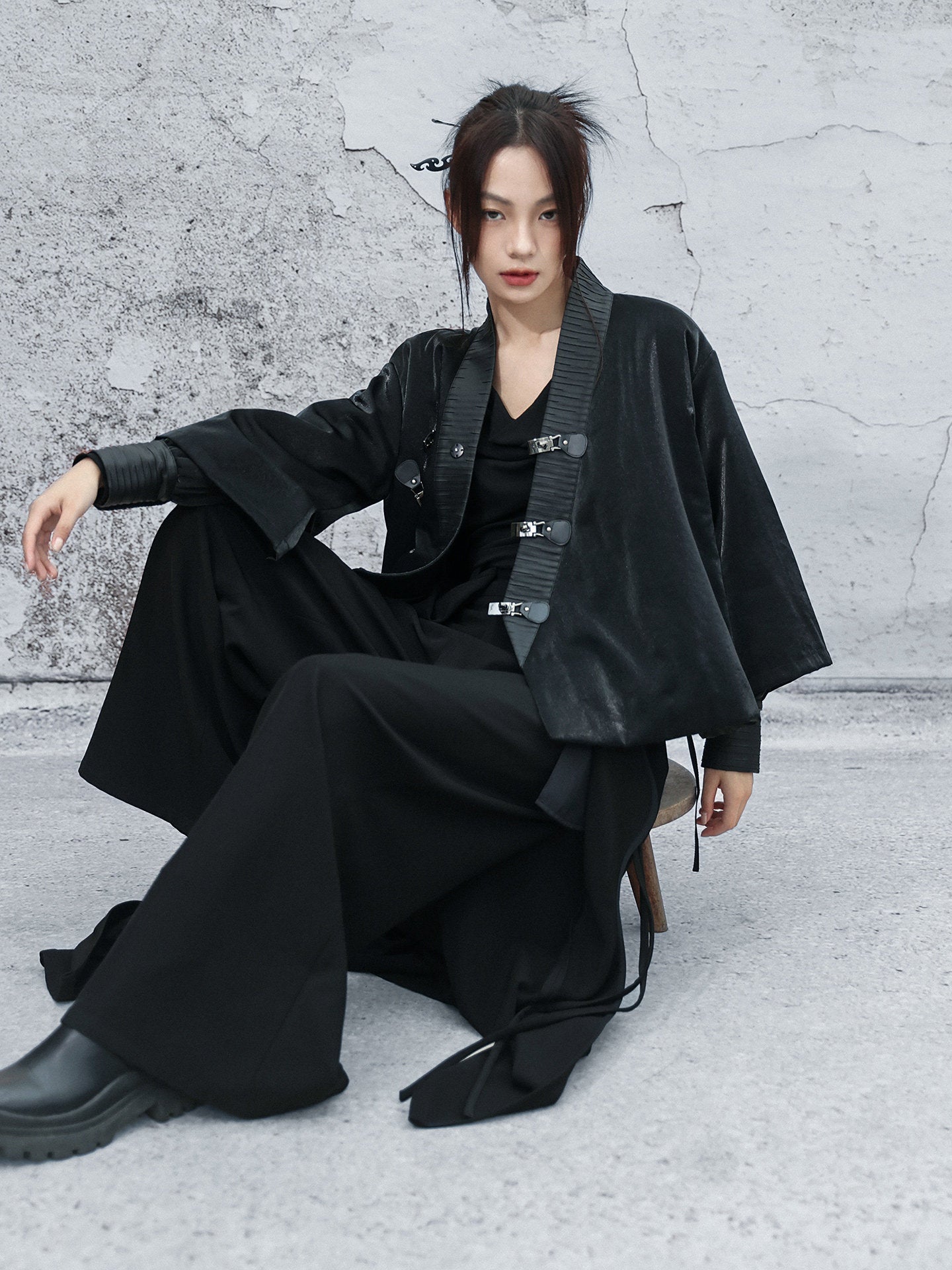 New Chinese Martial Arts Style Pleated Short Coat