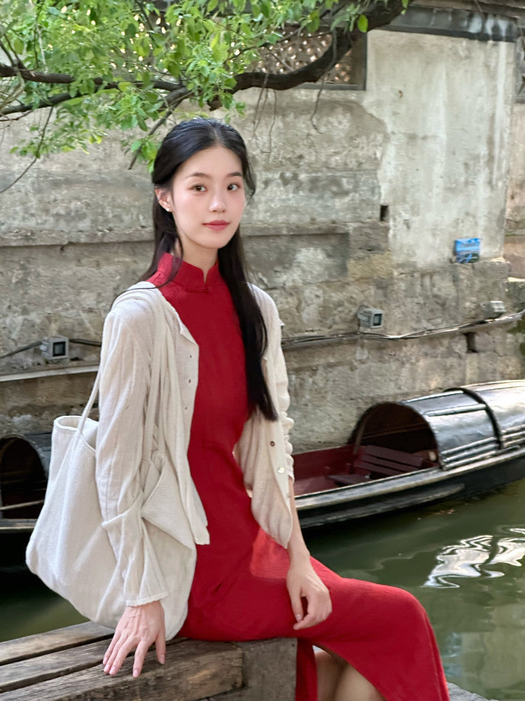 Sleeveless Long Cheongsam in Red | Fusang