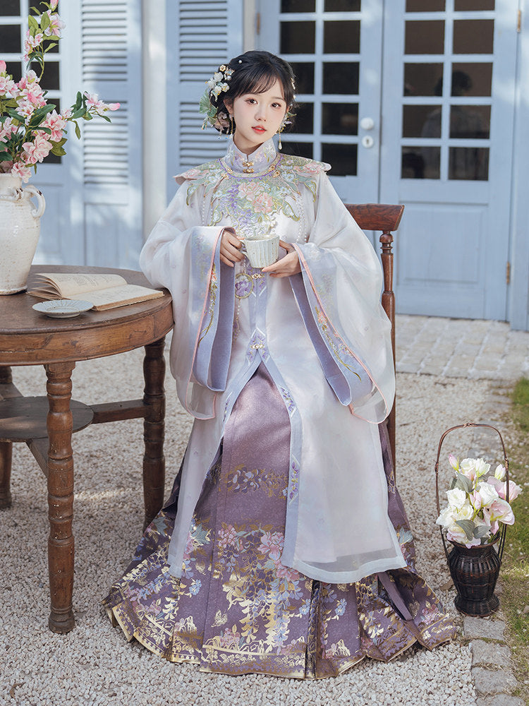 Ming Dynasty Hanfu Set with Robe & Violet Mamian Skirt | Misty Vines 紫雾青藤
