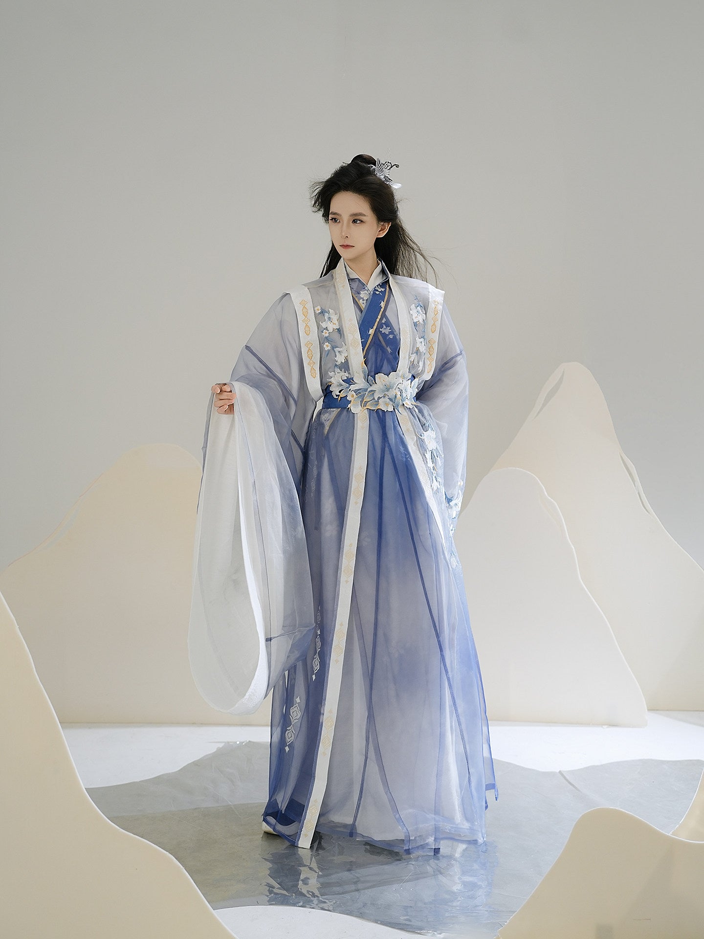 Sea Lilies Xianxia Hanfu Set | Chinese Fantasy Period Drama Style