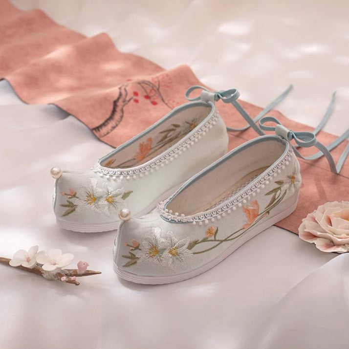 Azure Grace | Embroidered Shoes(青颜)