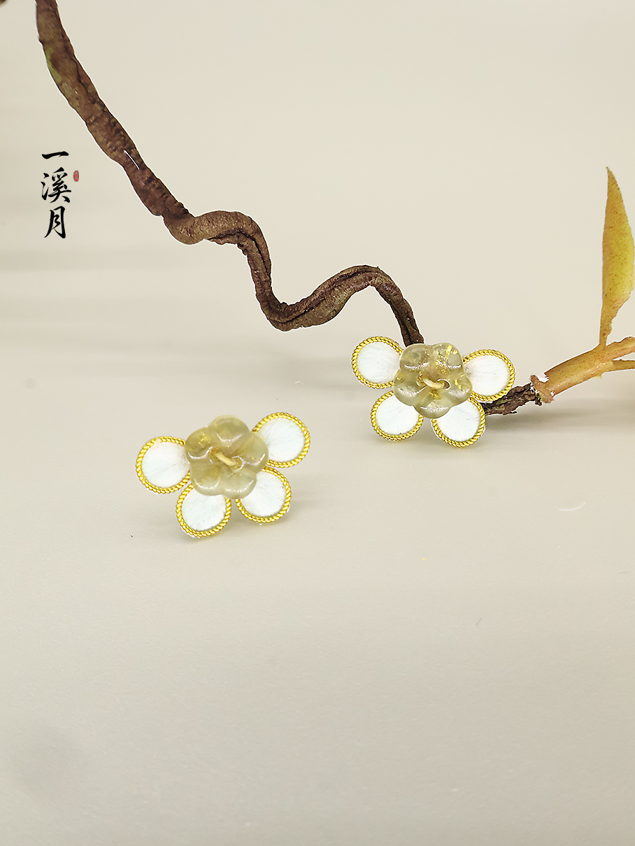 Velvet Flower Plum Blossom Heart Stud Earrings | Qipao Jewelry