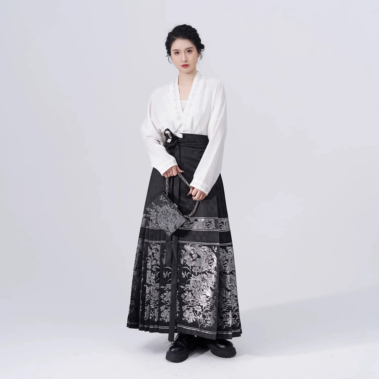 Chinese Long Sleeve Shirt & Mamian Skirt Outfit | Scenic Mountain 山河映画