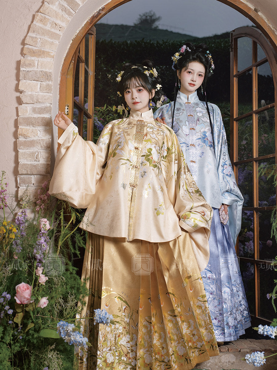 Ming Dynasty Golden Moonlight Pipa Sleeve Top & Mamianqun | Music under the Moon 月下弦音