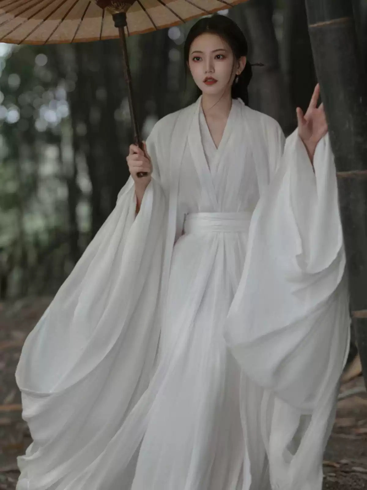 White Chinese Wei Jin Dynasty Flowing Hanfu Dress