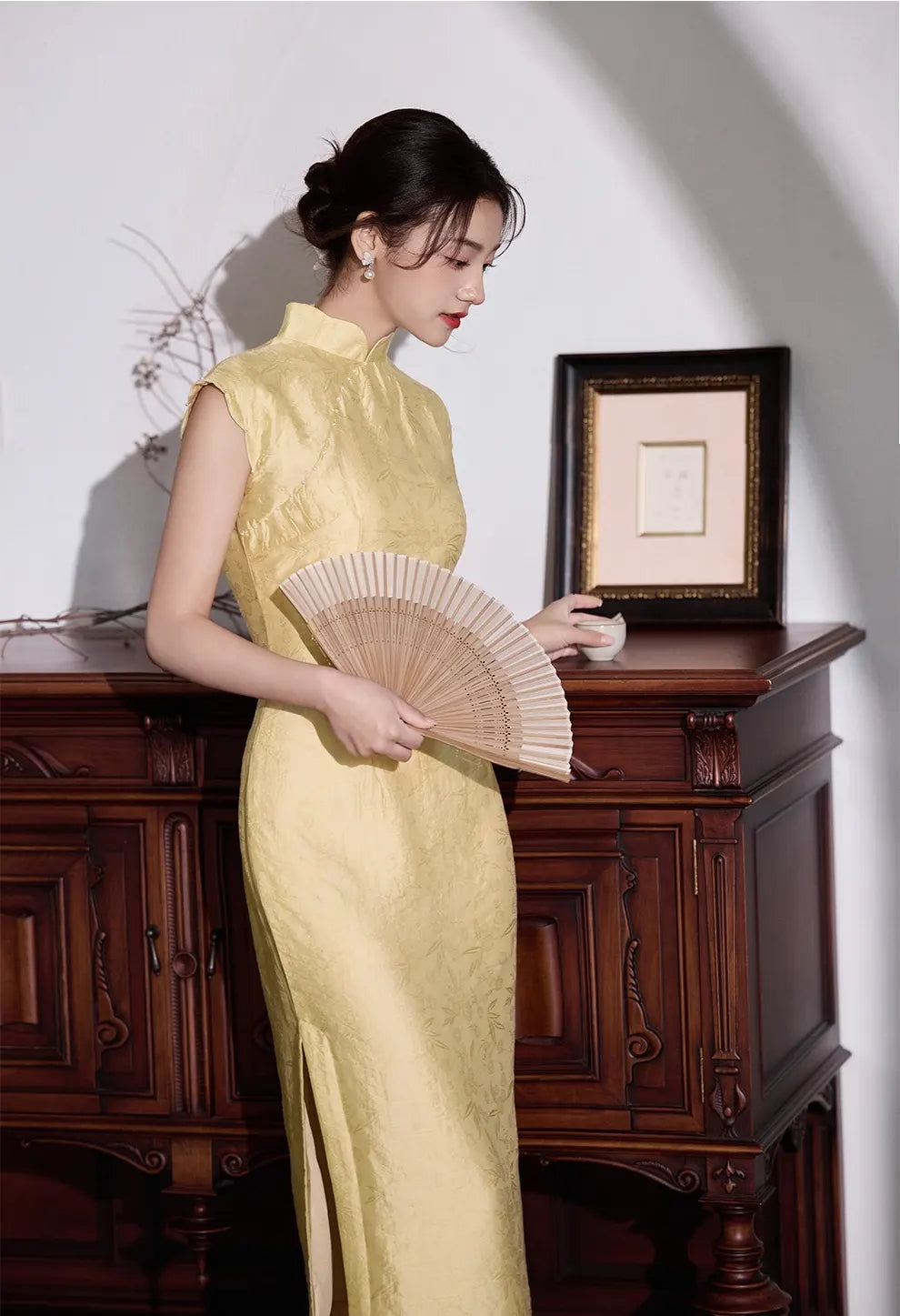 Yellow Floral Sleeveless Midi Cheongsam Qipao Dress
