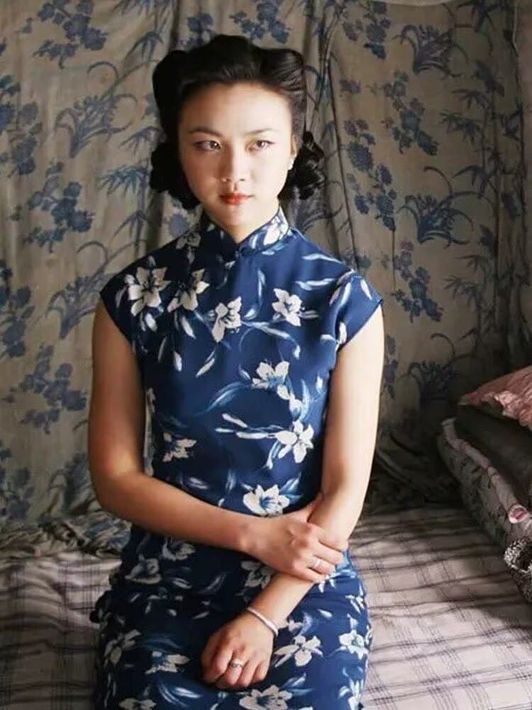 Ms.Tang wei inspired floral chiffon long Cheongsam