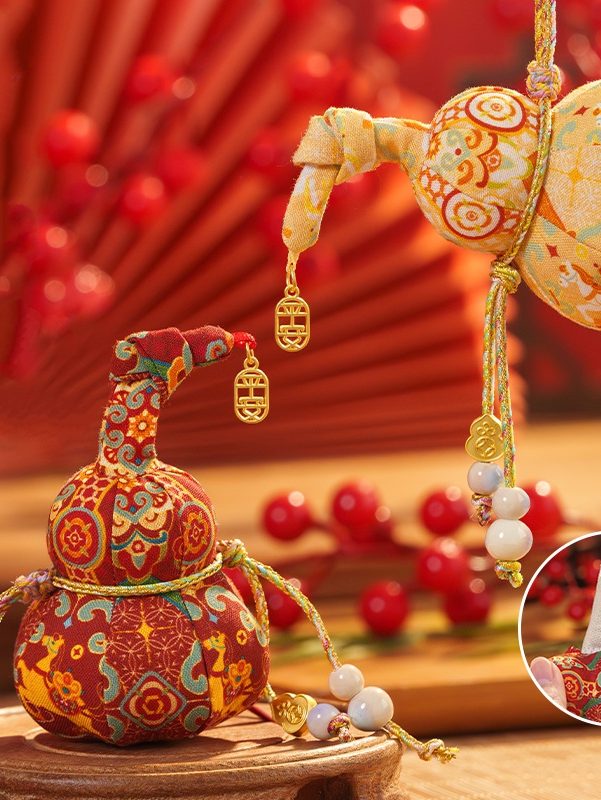 Chinese Gourd Sachet Hanging Ornament Embroidered Refillable Festival Gift