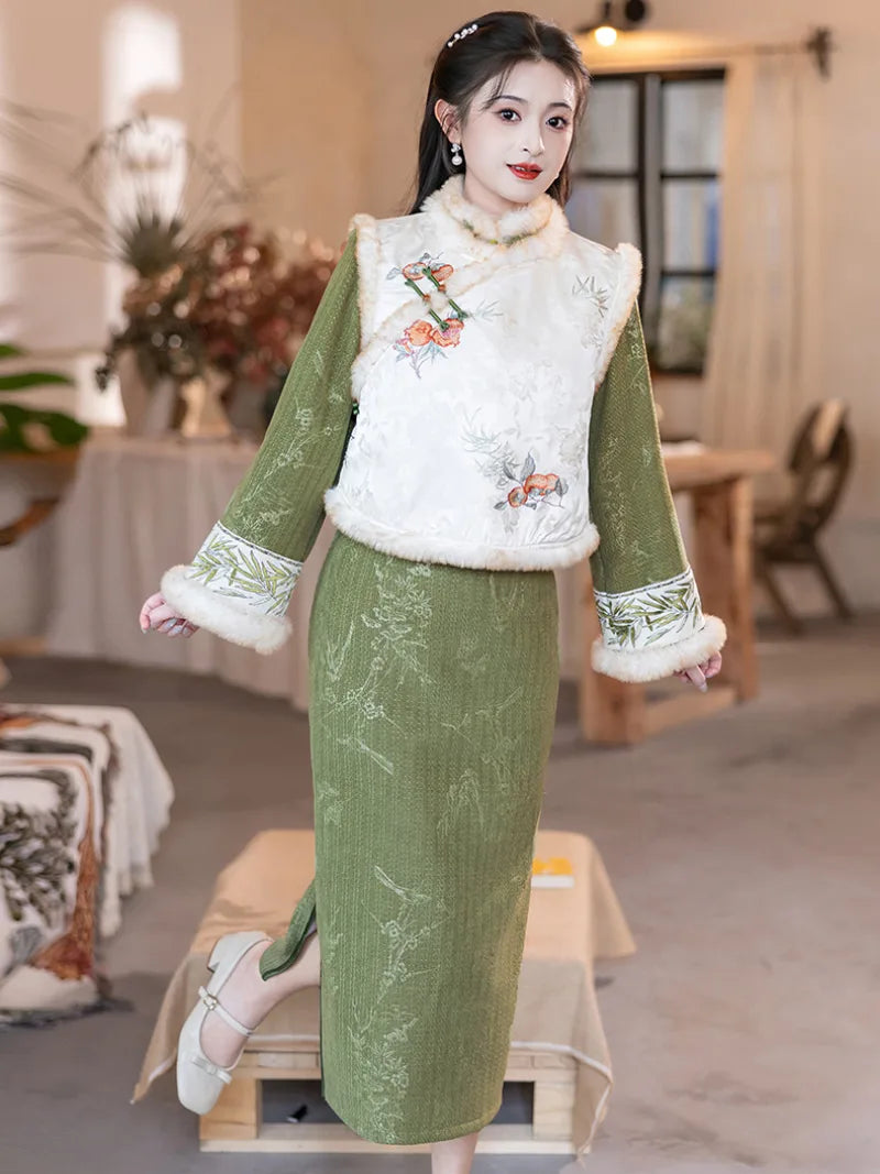 Green winter qipao with thickened fleece lining and modern vest set for warm and elegant seasonal wear