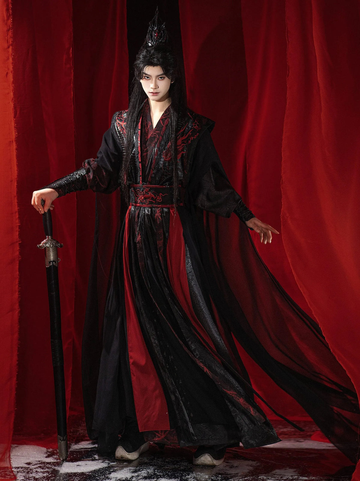Men’s Wuxia Hanfu Costume – Black Red Embroidered Swordsman Costume Set