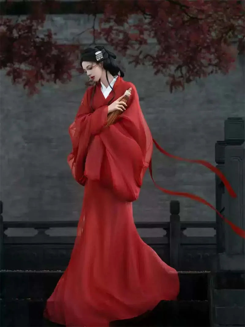 Red Hanfu Women | Warring States Style Robe with Flowing Train