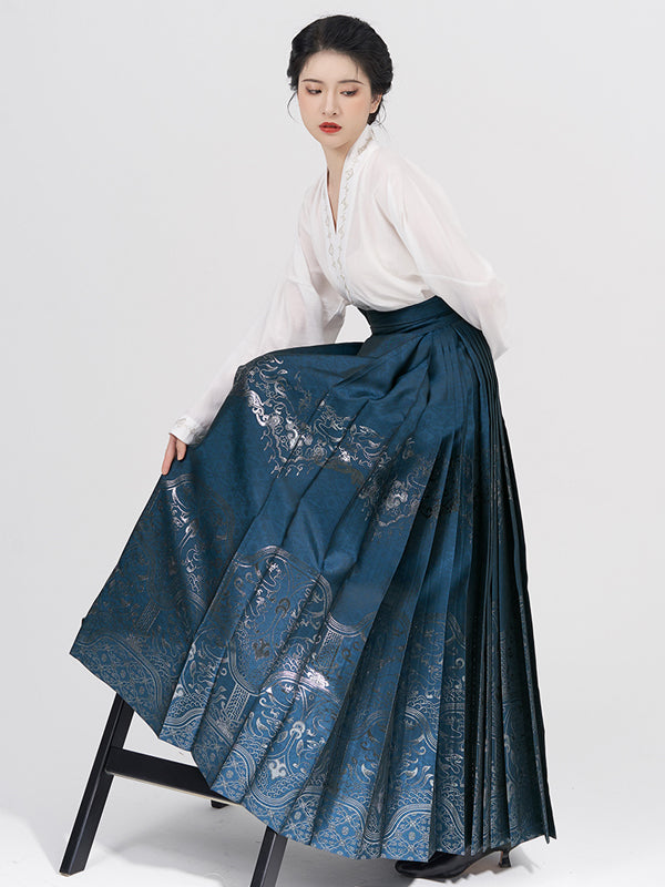 Woven Gold Hundred-Fold Skirt Ming Dynasty Hanfu