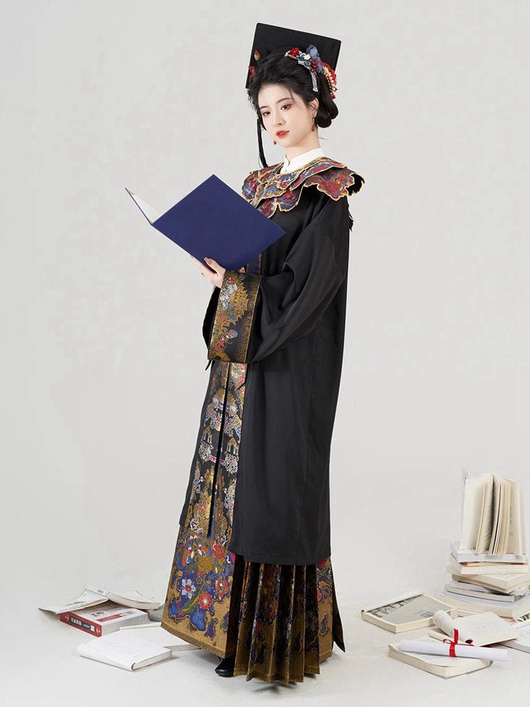 Ming Dynasty Graduation Hanfu for Women – Robe, Yunjian & Skirt