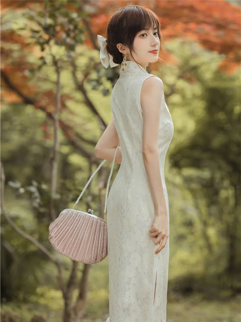 Qipao outfit vintage Shanghai style elegant Chinese dress with refined tailoring