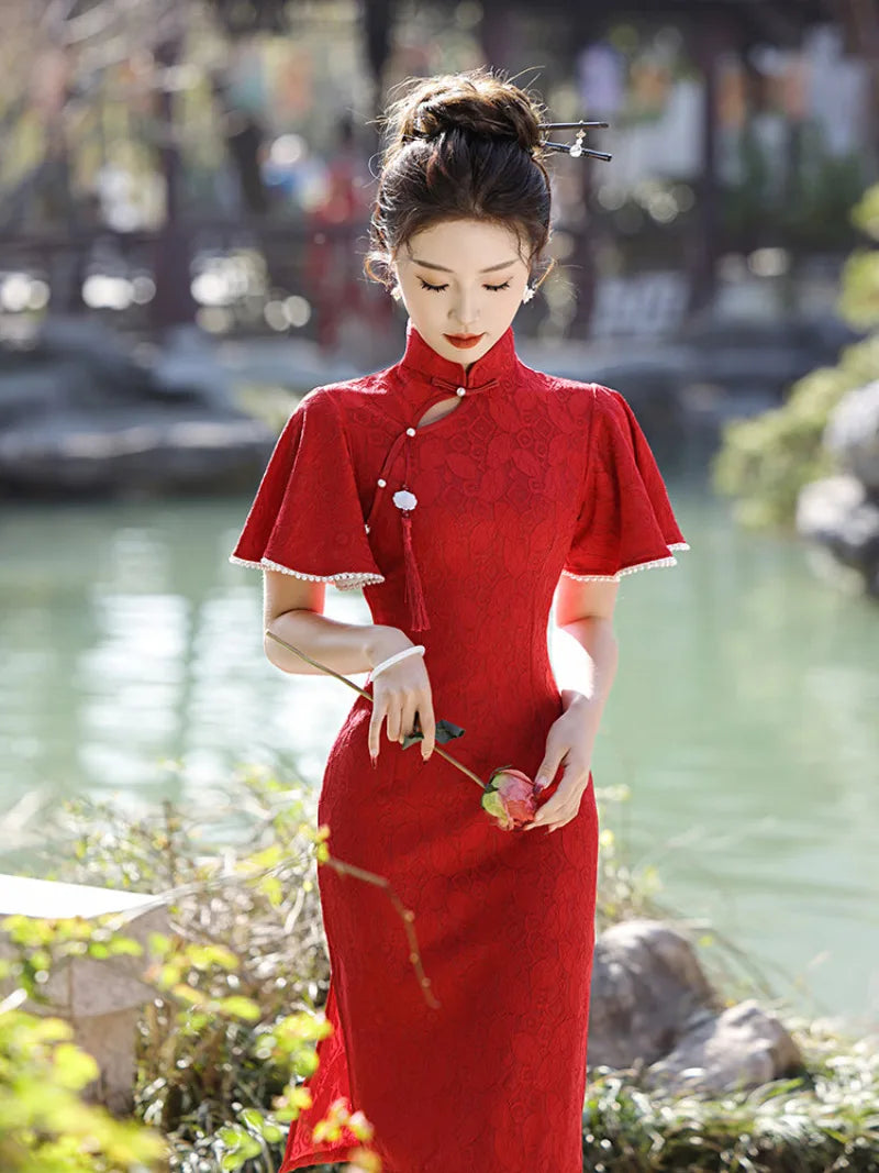 Red cheongsam wedding dress designed as elegant red qipao dress