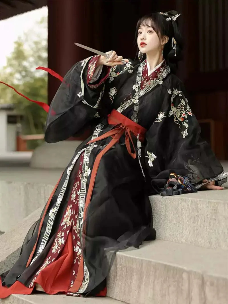 Traditional Hanfu Warring States robe with exquisite embroidery, straight hem design, and elegant historical Chinese style for men and women