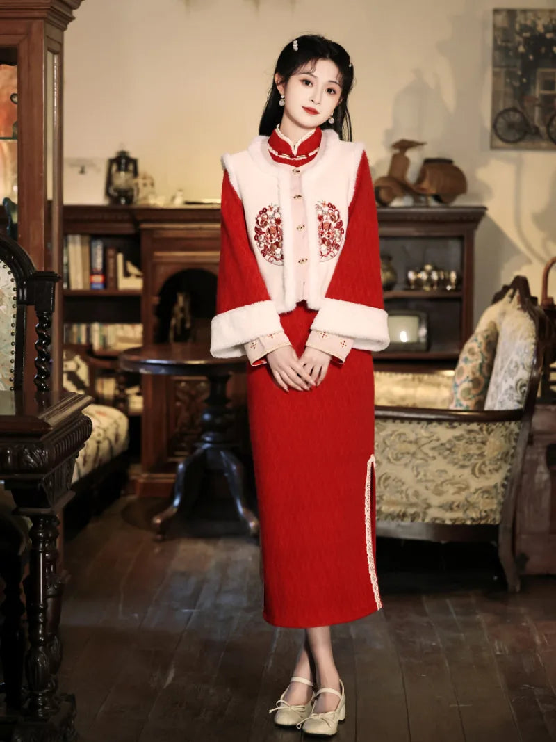 Warm Chinese qipao winter red set with thickened vest design and elegant waist-slimming cut for festive wear