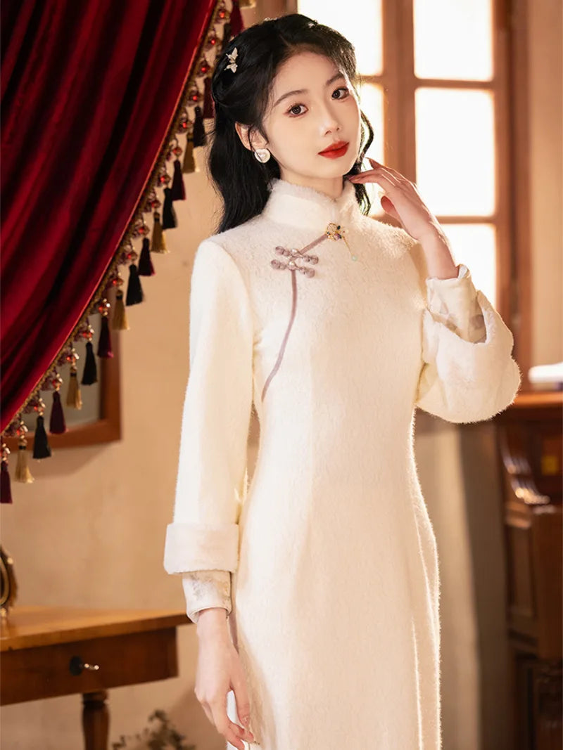 Winter Chinese dress with fleece-lined qipao and elegant vest design for festive occasions