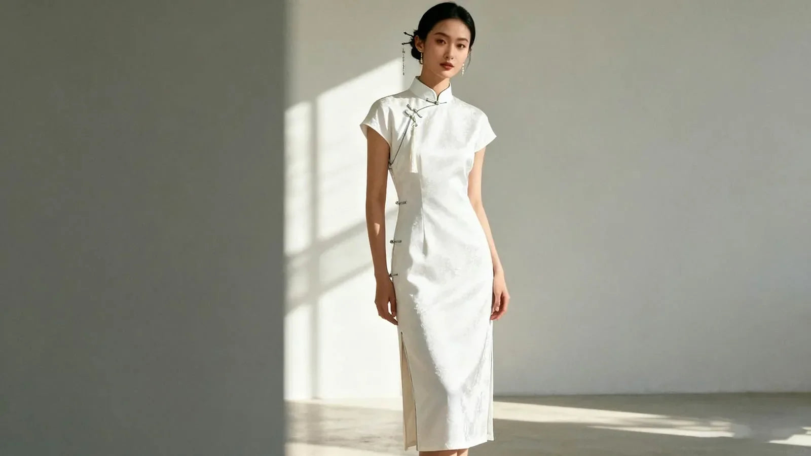 The Modern Qipao: Blending Tradition with Contemporary Elegance