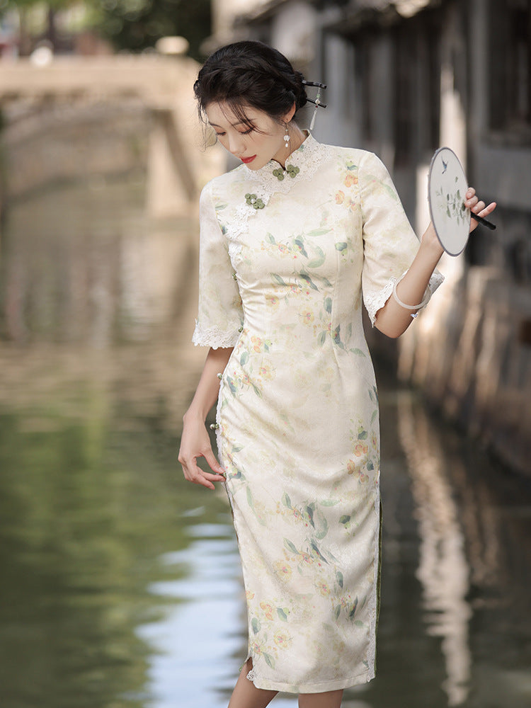 Floral Half Long Sleeves Lace-Trimmed Qipao Dress
