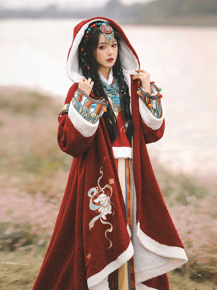 Ancient Chinese Clothing Hanfu Embroidery Cloak