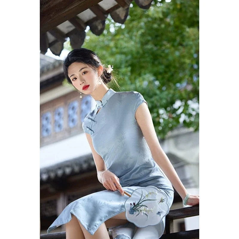 Aslinhanfu Bamboo leaf pattern, light blue midi Cheongsam