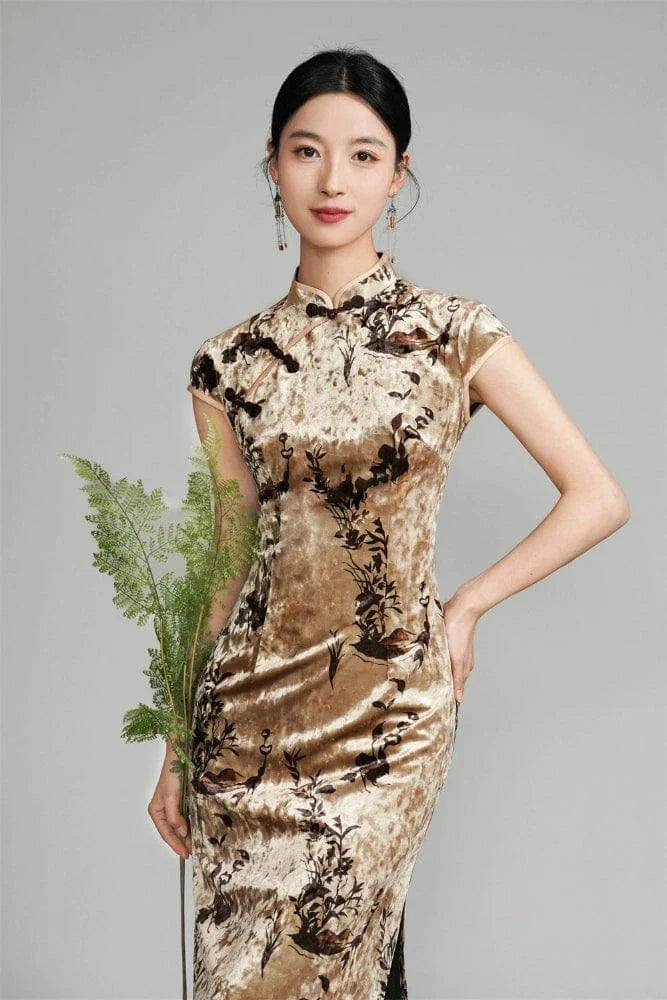 Aslinhanfu Floral pattern, velvet long Cheongsam with raglan sleeves