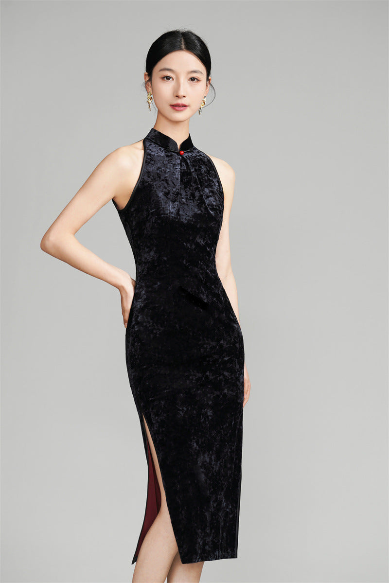 Black Modern Halter Neck Velvet Qipao