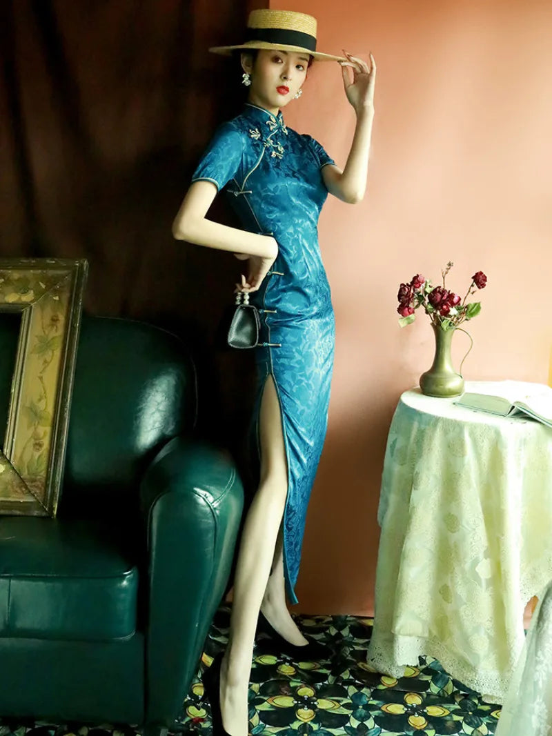 Blue Cheongsam dress with vintage Shanghai style, slim fit design and elegant side slit
