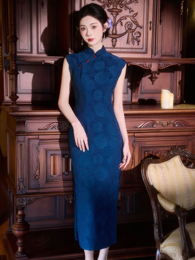 Blue Cheongsam Dress inspired by classic Republic-era Chinese fashion