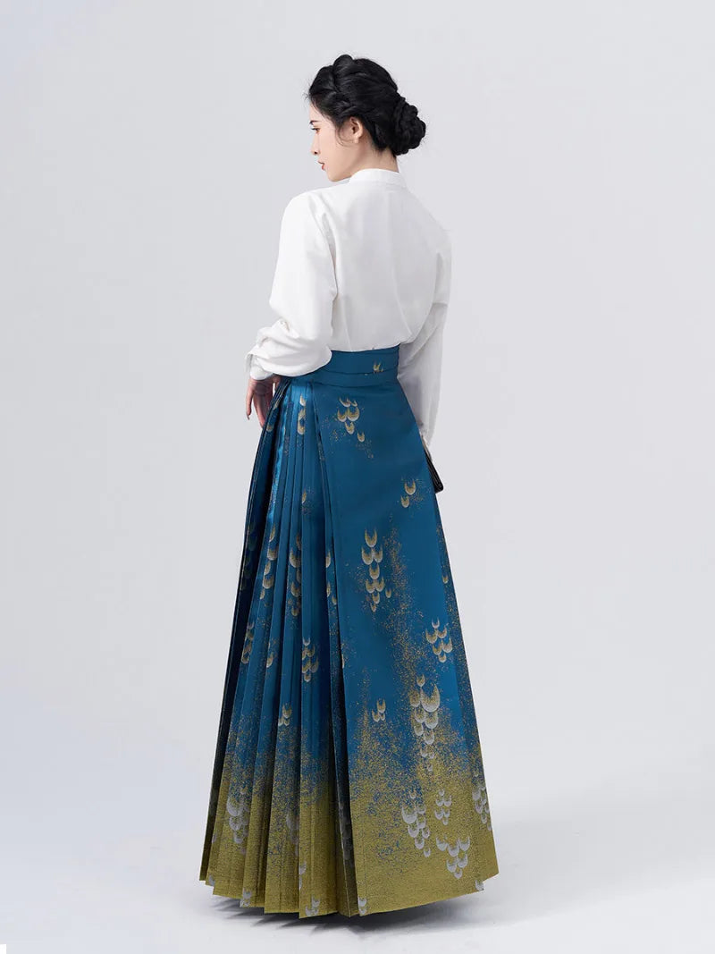 Elegant Chinese Horse Face Skirt