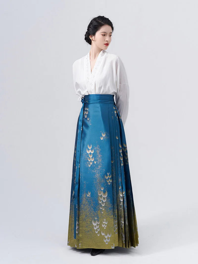 Elegant Chinese Horse Face Skirt