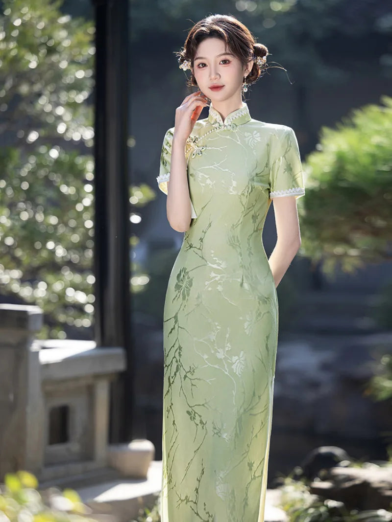 Green Qipao Dress with elegant silhouette, refined collar, and slim fit design