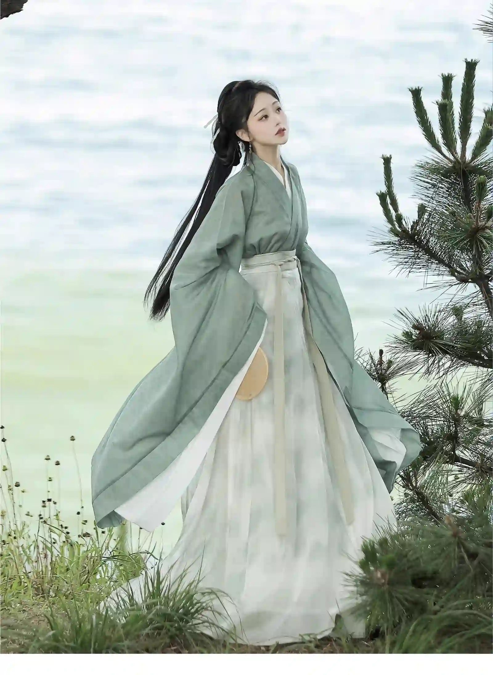 Green  Wei Jin-style Flowing Hanfu Dress