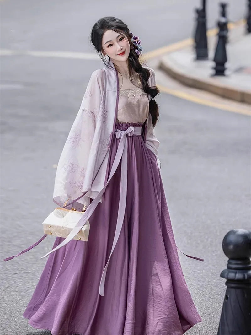 Original hanfu modern outfit with elastic waist split skirt. Designed for daily wear and commuting, combining comfort, style, and Chinese tradition.