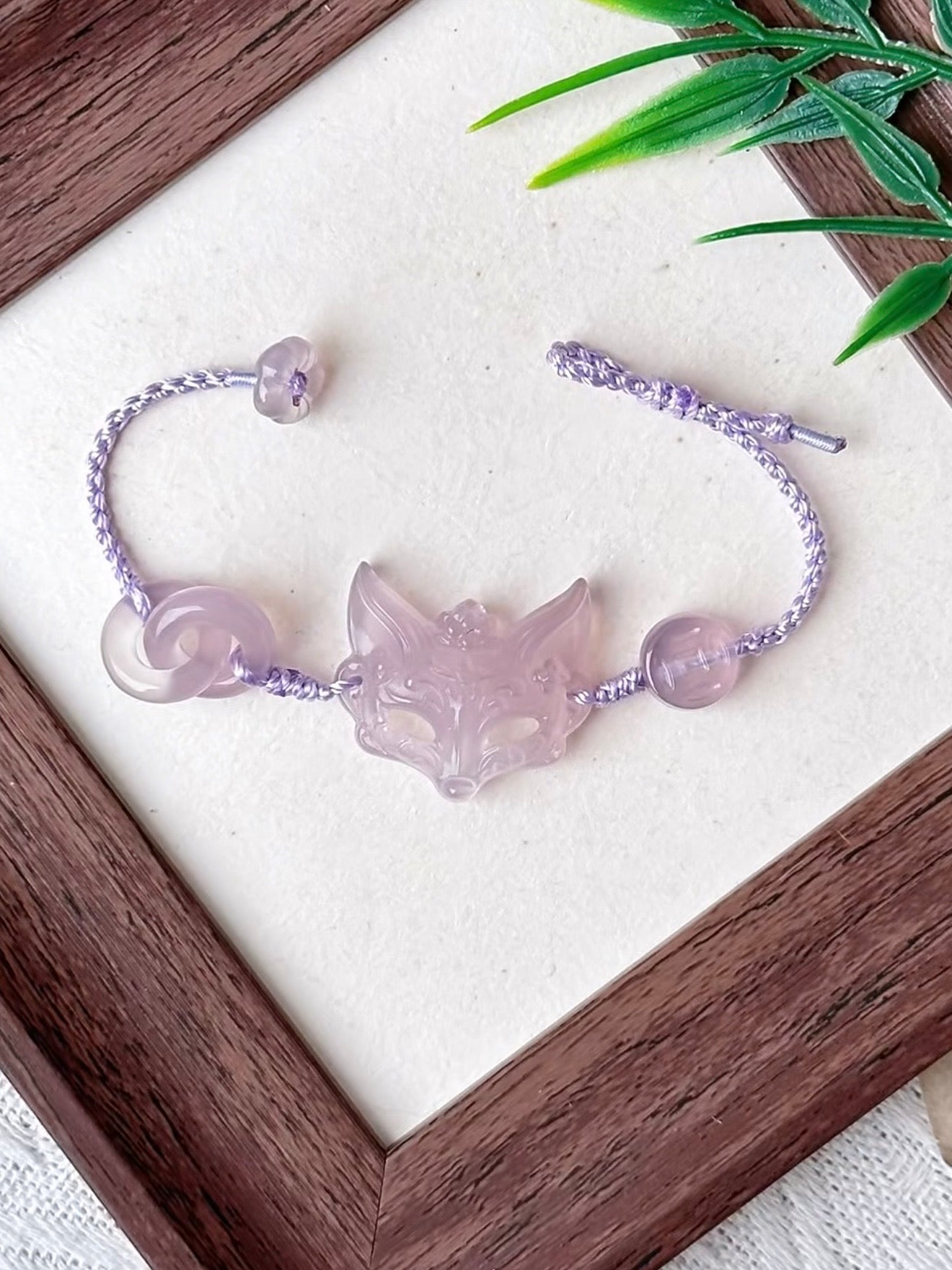 Natural Agate Fox Spirit Bracelet with Basic Hand-Braided Chinese Cord